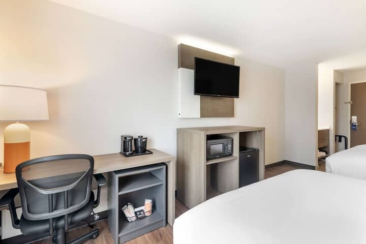 Room 16 of 59